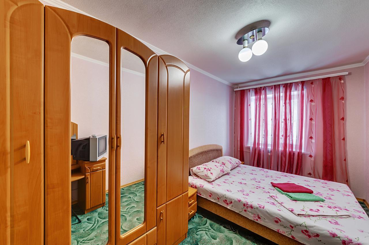 Apartment - Sobornyi Prospekt 97 Zaporizhia Exterior foto